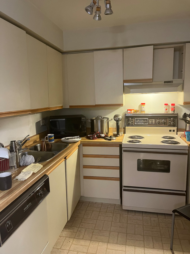 Kitchen before