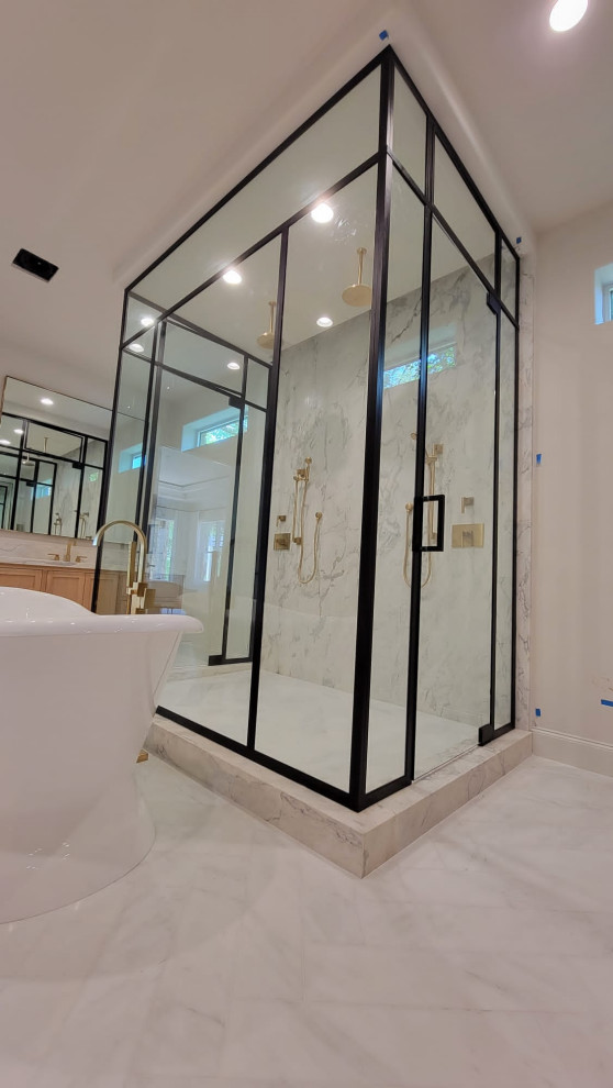 FRAMED SHOWERS