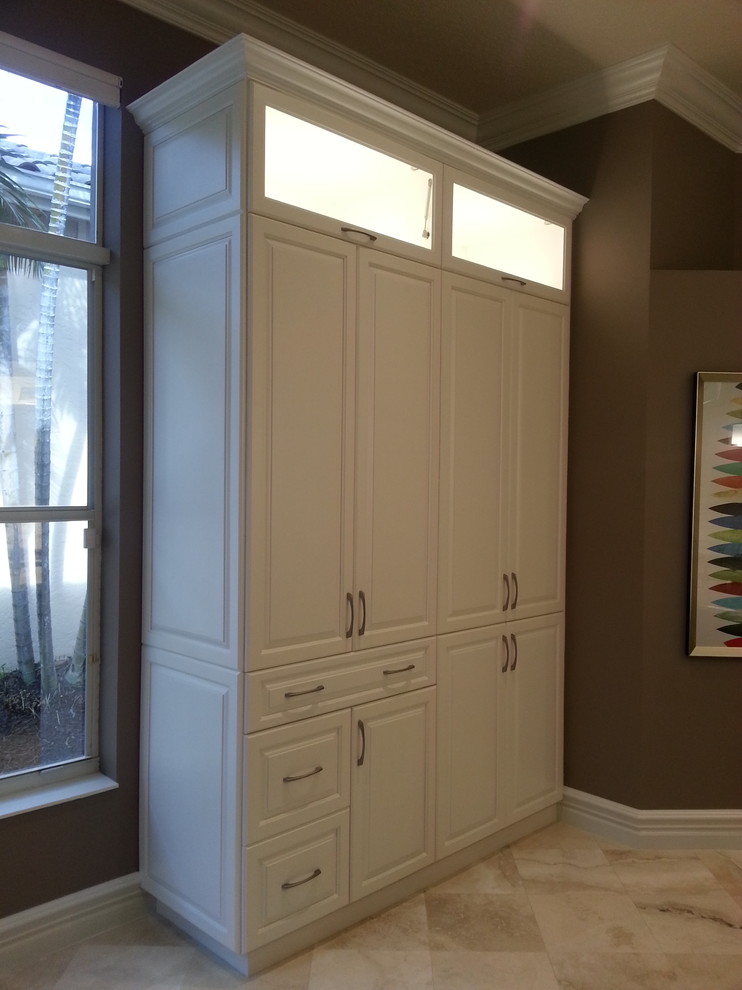 Example of a transitional kitchen design in Miami
