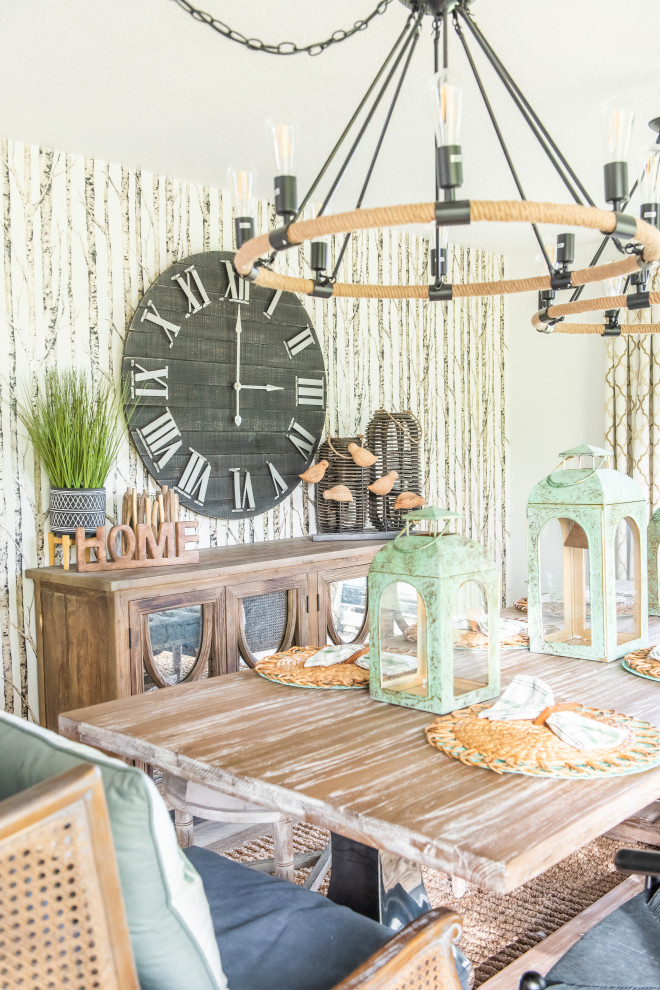 Inspiration for a transitional home design remodel in Toronto