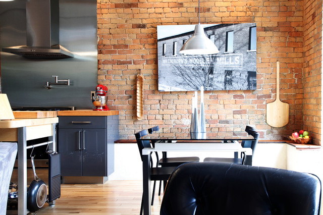 My Houzz: Living and Painting in a Converted 1870 Woolen Mill