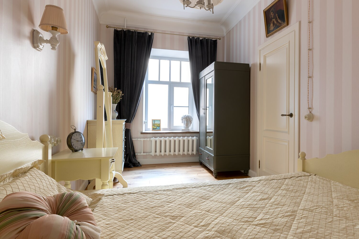 ...И под аркой на Галерной наши тени навсегда...