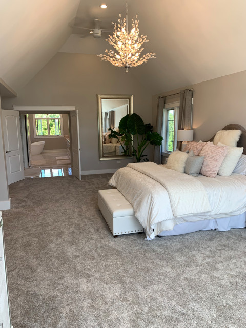 Master Bedroom/ Bath bedroom