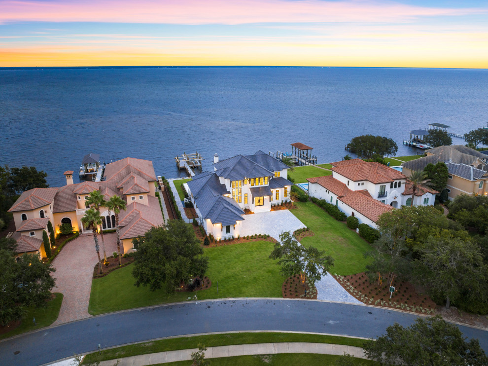 Destin's Luxury Bayfront