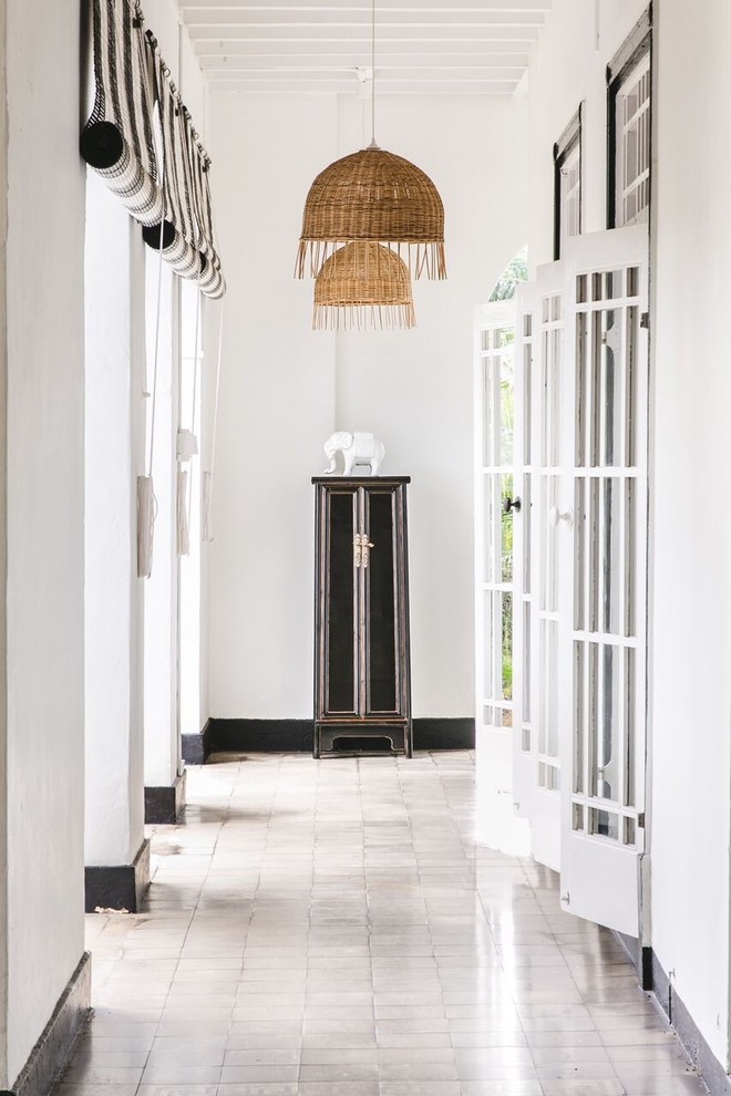 Design ideas for a hallway in Singapore.