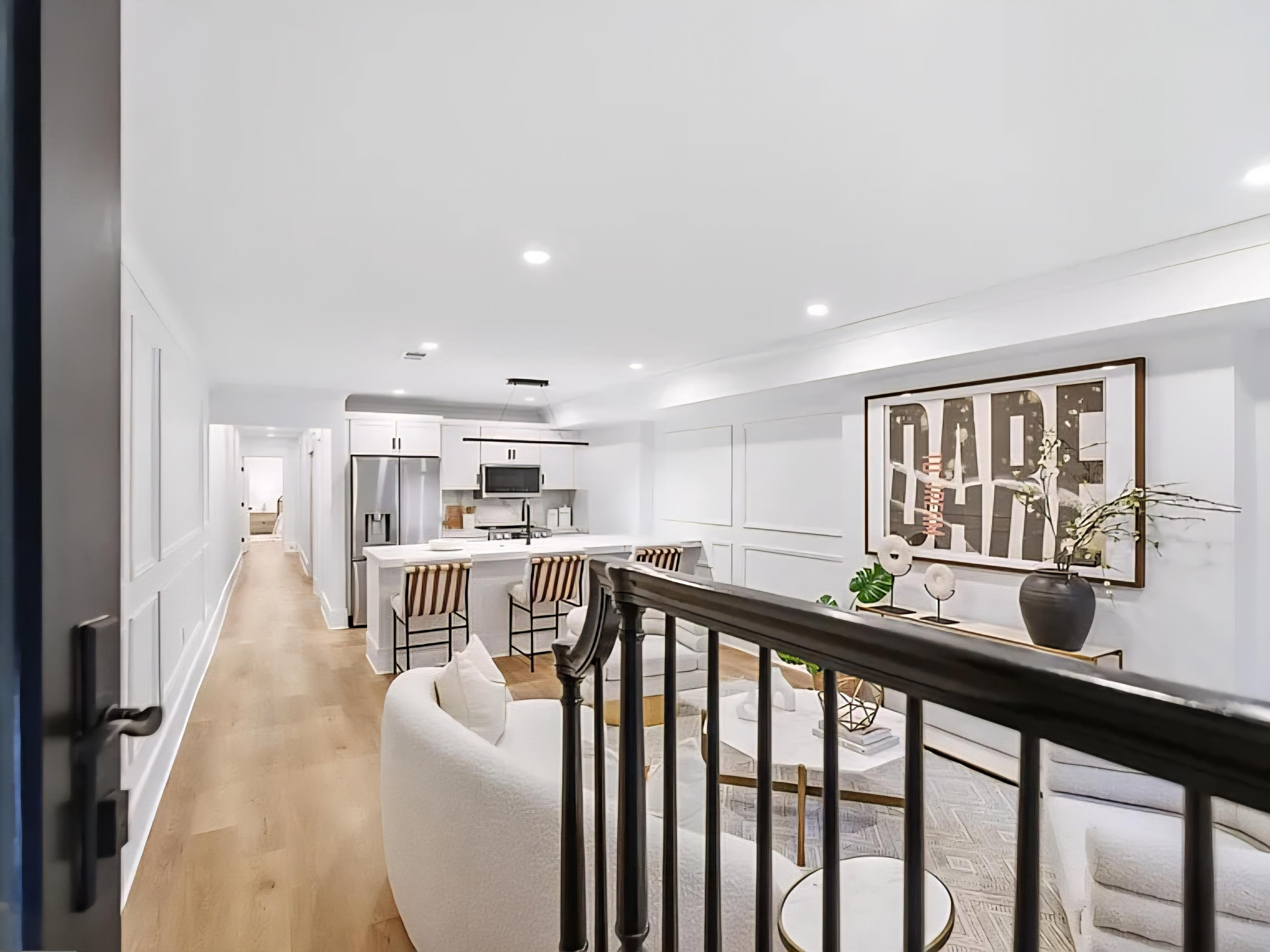 Project #154 | Classic & Chic Wood Railing
