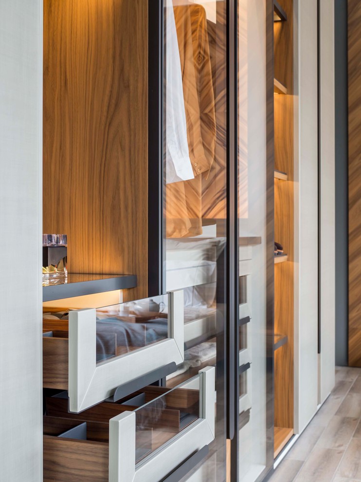 Giulia Novars, Нижний Новгород, ул. Горького 260