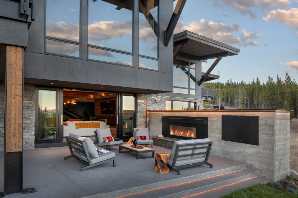 Example of a mountain style patio design in Other