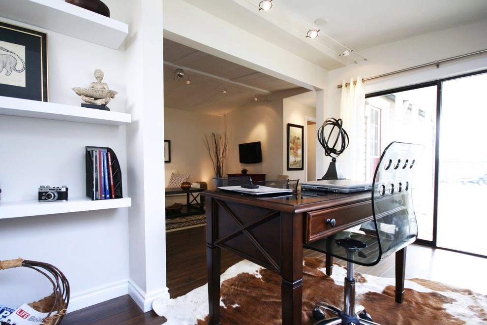 Photo of a contemporary home office in Vancouver.