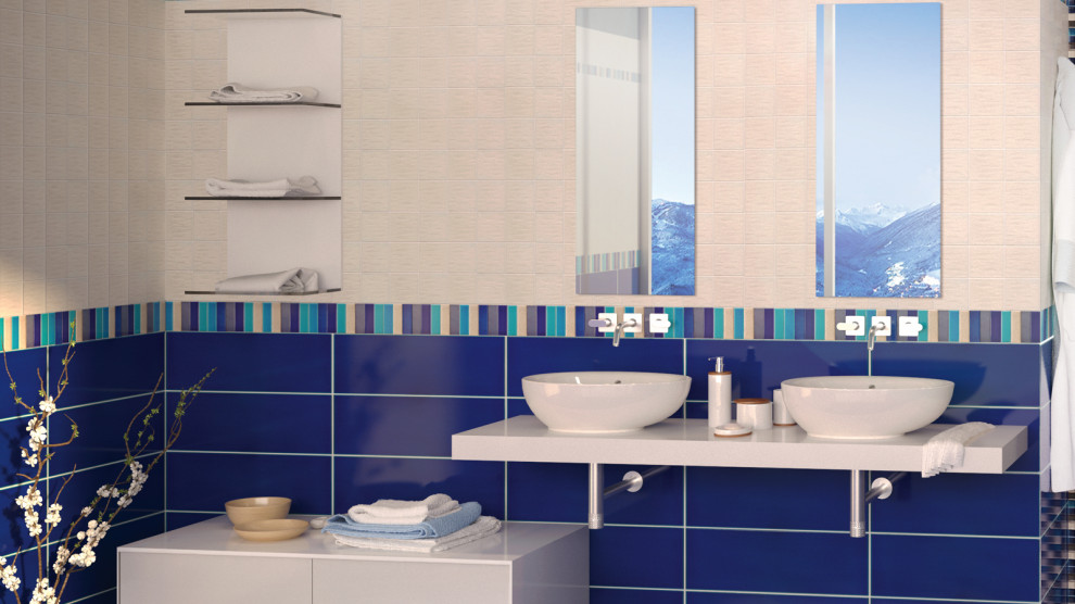 Foto di una stanza da bagno contemporanea con piastrelle blu, piastrelle in ceramica, pavimento con piastrelle in ceramica, pavimento blu, top blu e top piastrellato