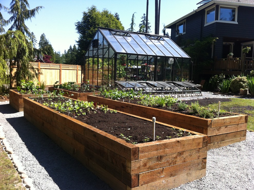 Inspiration for a contemporary garden in Vancouver.