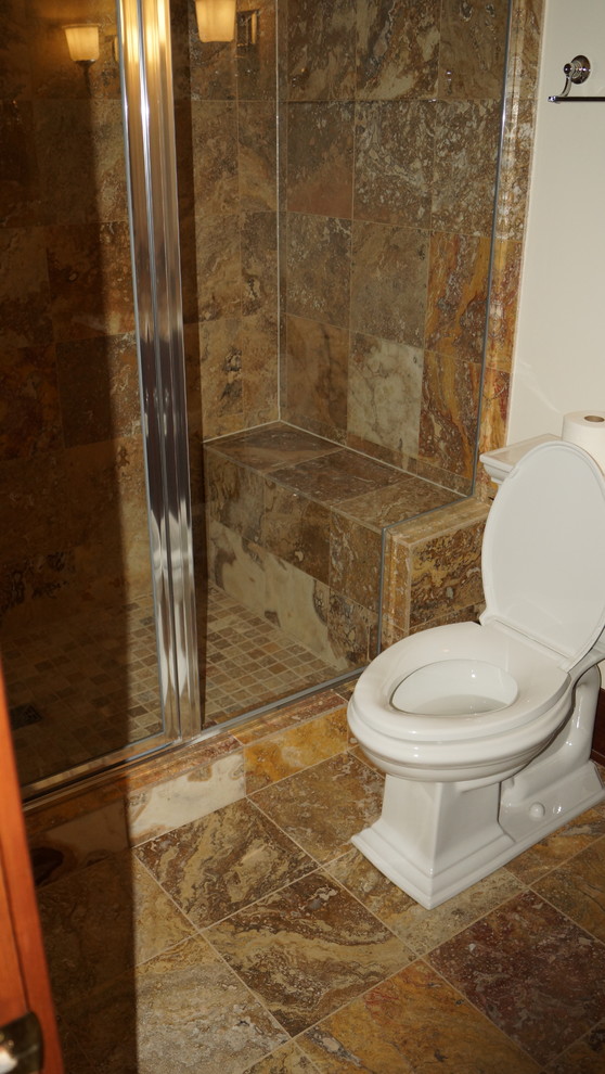 Transitional home design photo in Chicago