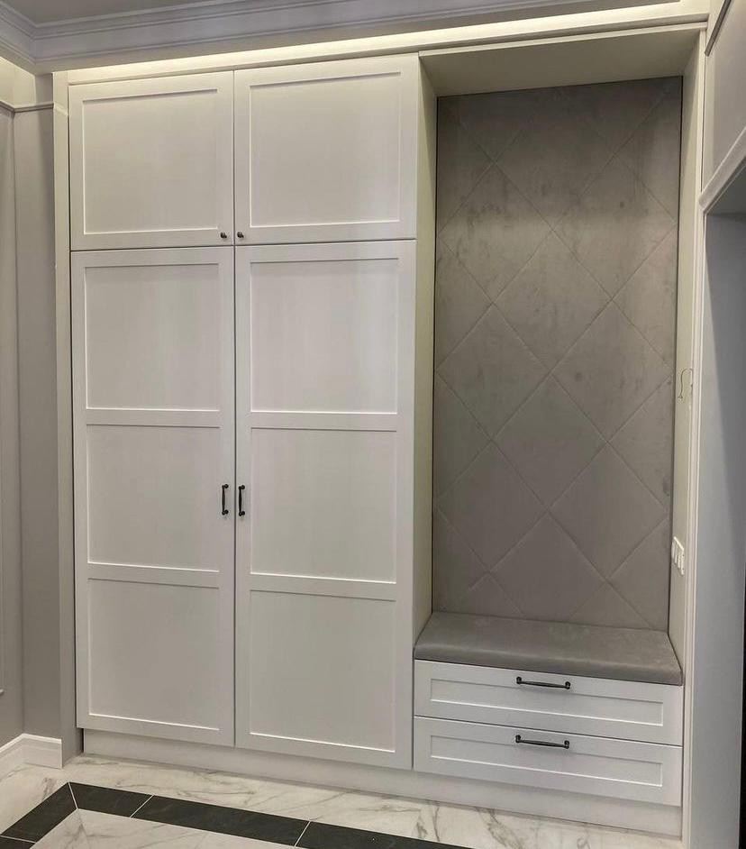 Шкаф в коридор