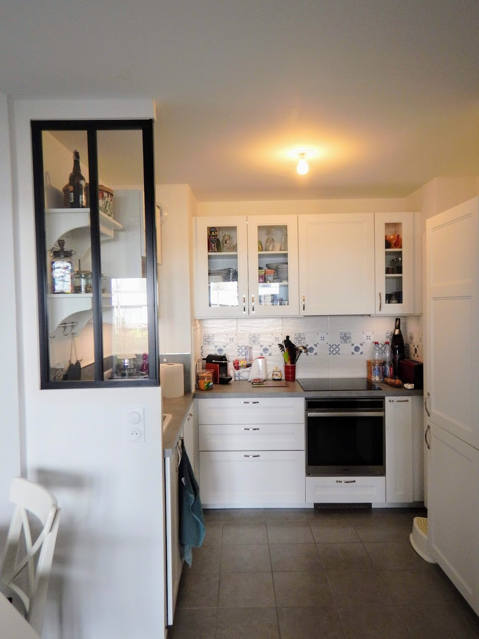 CUISINE: installation d'une cuisine en appartement neuf 7m2