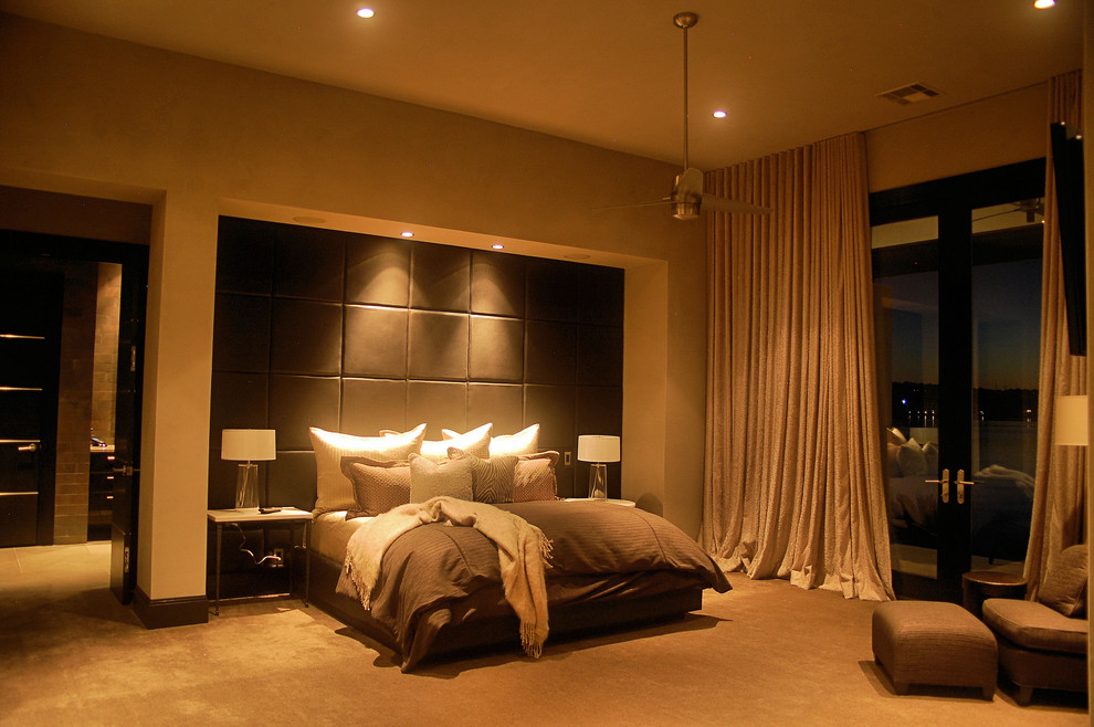 Design ideas for a contemporary bedroom in Austin.