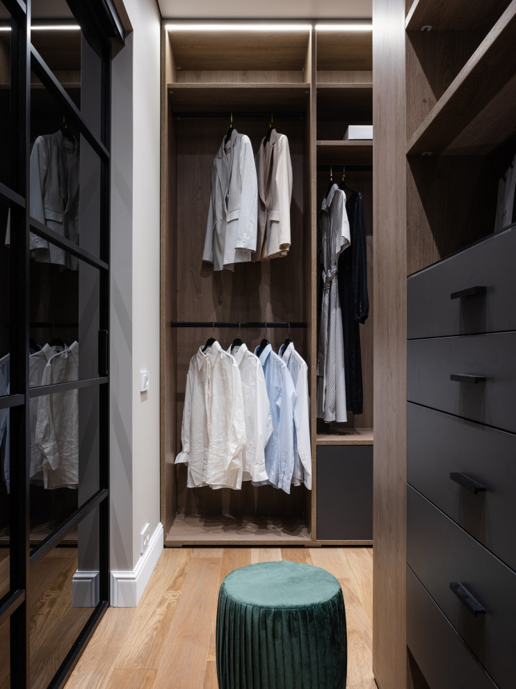 Реализация квартиры в стиле современная классика для семейной пары с ребенком