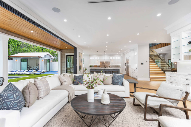 Petit House transitional-living-room