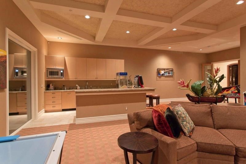 Weiss Residence