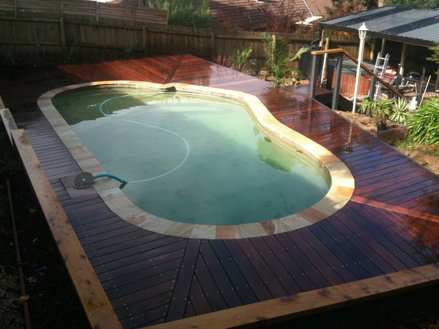 Braden Brae modern-pool