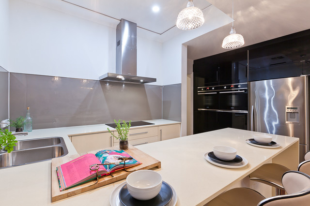 Tontave Rd, Westminster kitchen