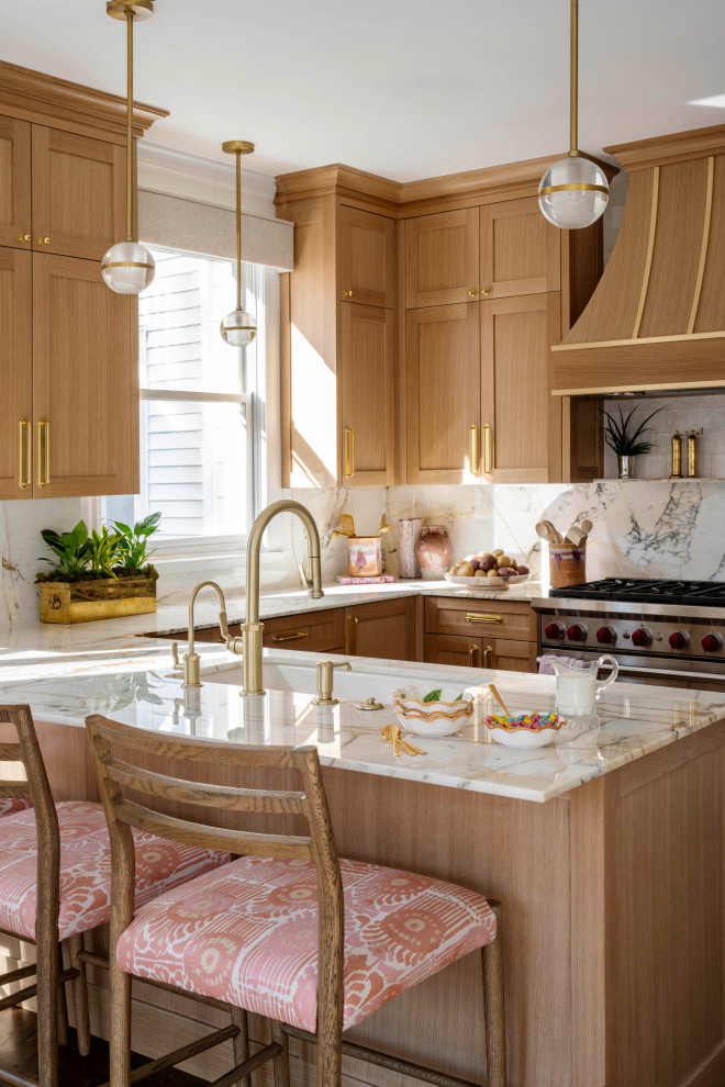 Example of a transitional kitchen design in Chicago