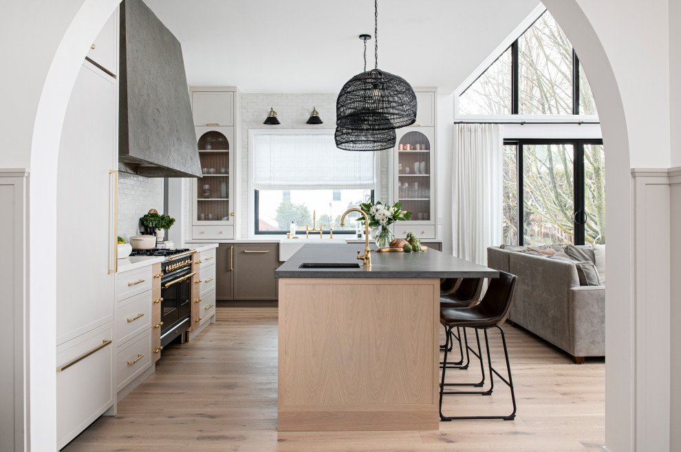 Inspiration for a transitional kitchen remodel in Toronto