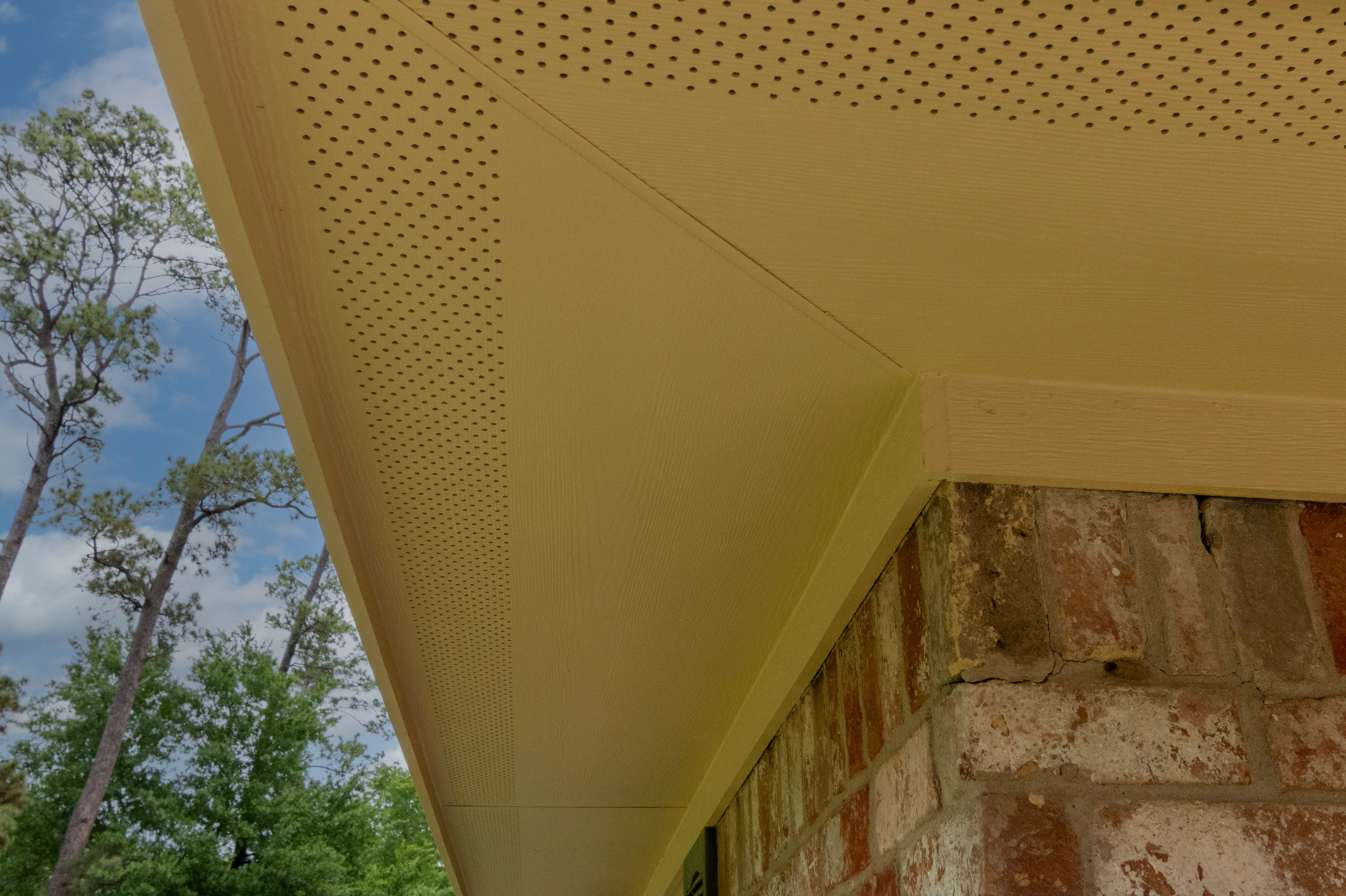 Hardie Fascia & Soffit Replacement on a Neglected Brick Home