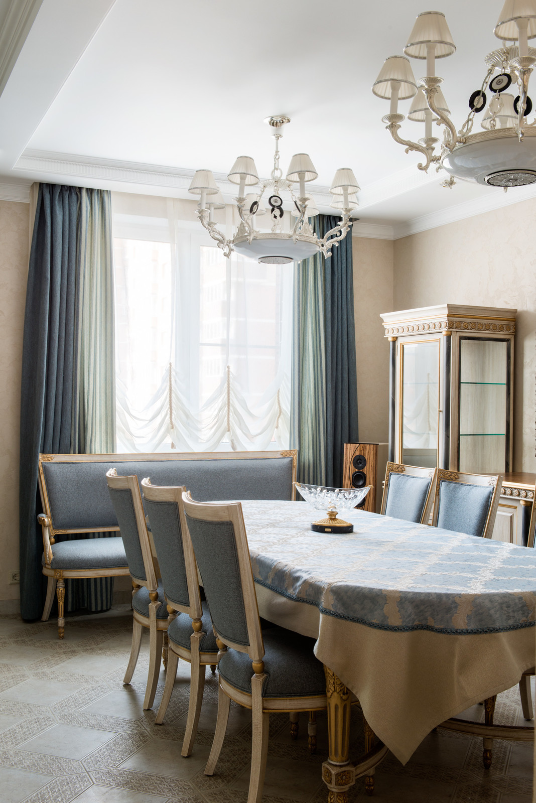 Квартира 120 м2 в ЖК "Соловьиная роща" в районе Куркино, Москва