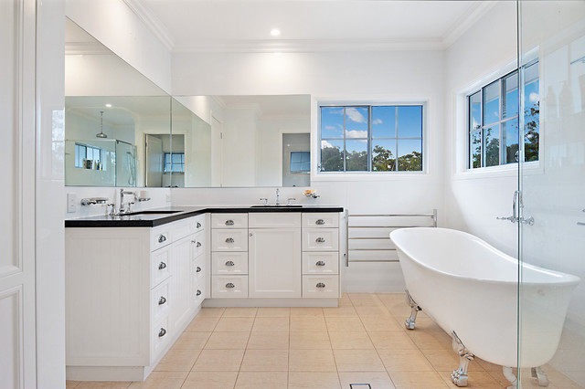 Master bathroom klassisk-badevaerelse