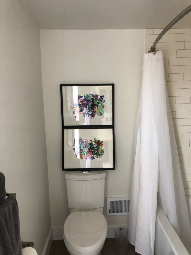 center Art on Wall or Toilet?