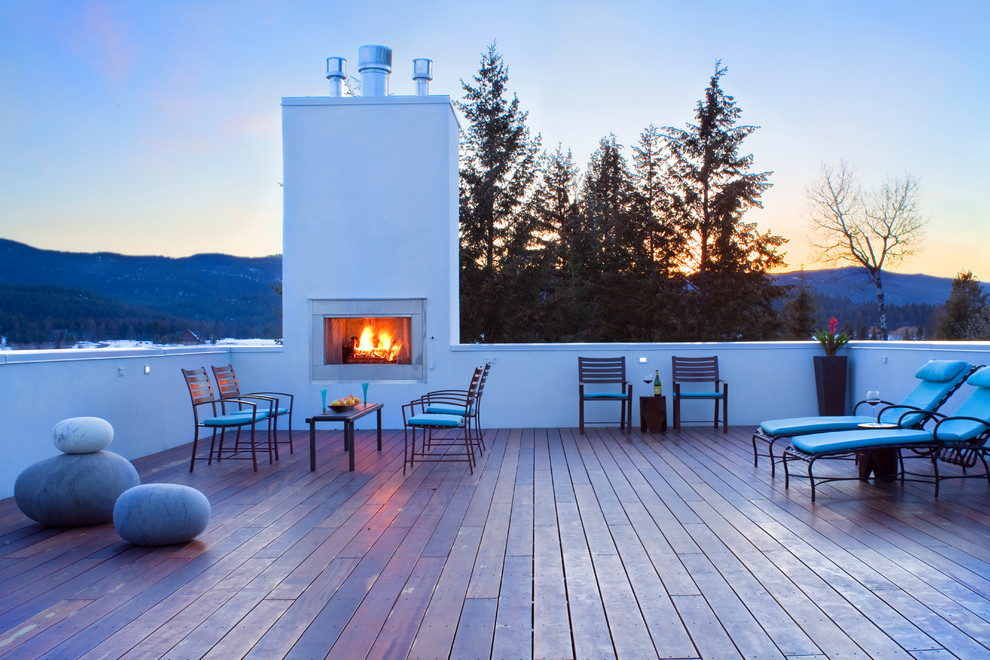 Design ideas for a contemporary rooftop deck in Other.