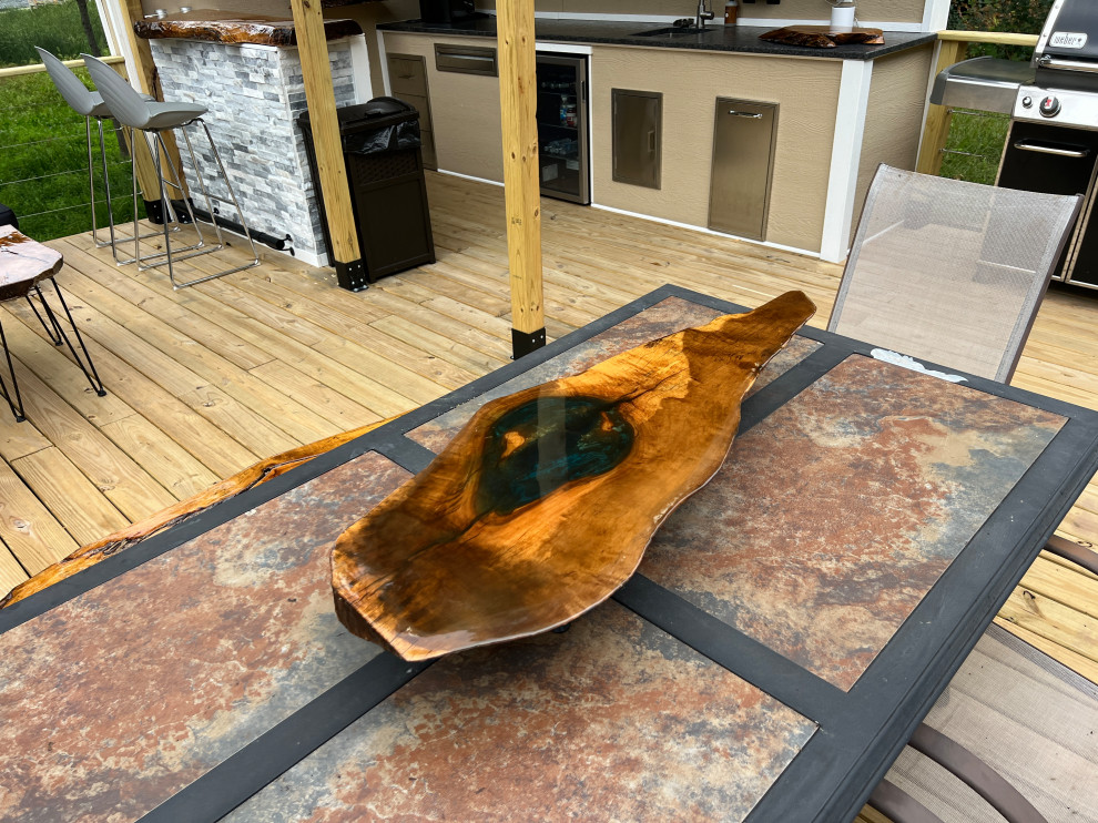 Strobe Island Outdoor Deck with Bar and Kitchen