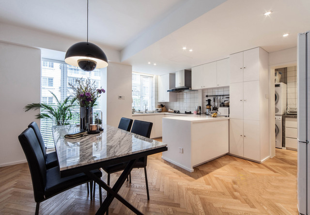 White Kitchen minimalistisch-kueche