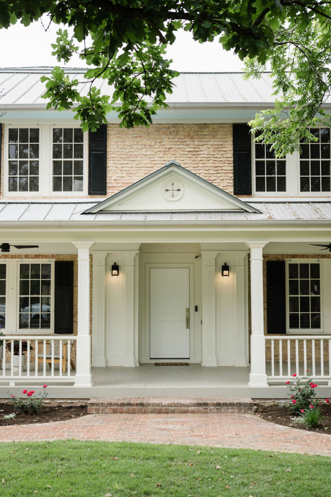 Inspiration for a transitional home design remodel in Austin