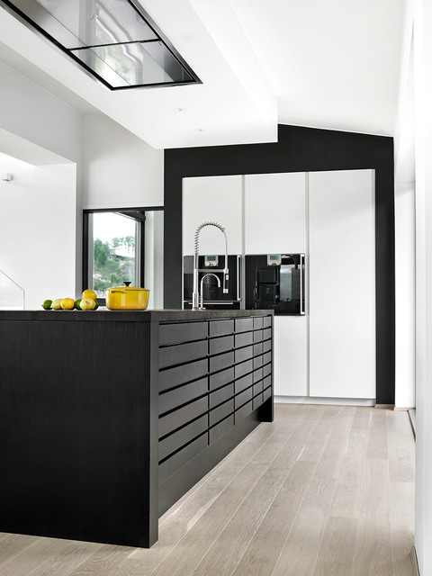 Form 1 in black skandinavisk-koekken
