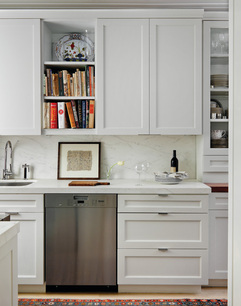 Inspiration for a transitional kitchen in New York.