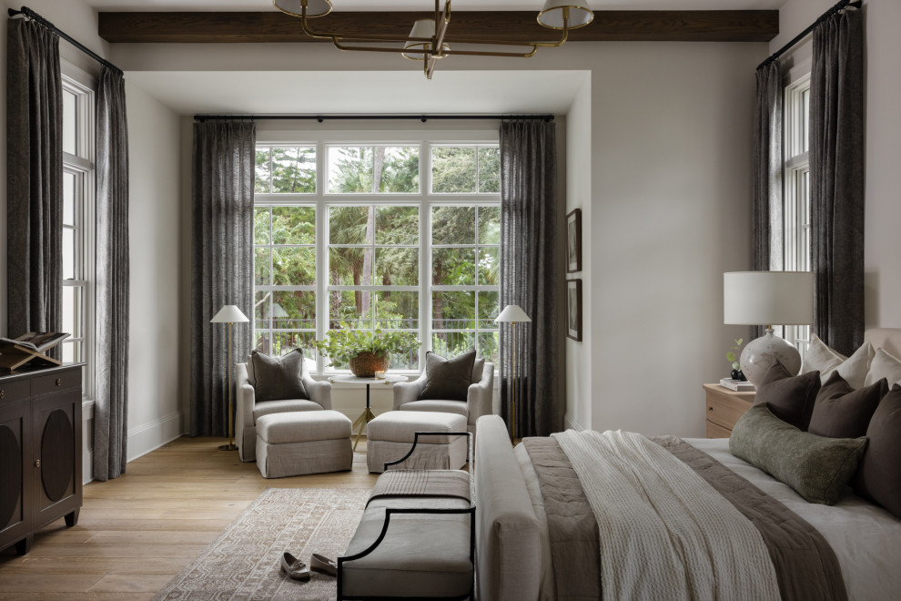 Inspiration for a transitional bedroom remodel in Orlando