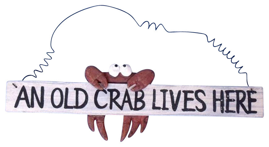Wooden An Old Crab Lives Here Sign, 12"