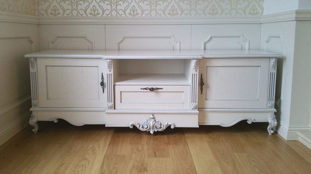 Мебель из массива в Гостиную