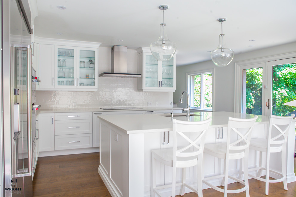 Transitional kitchen photo in Toronto