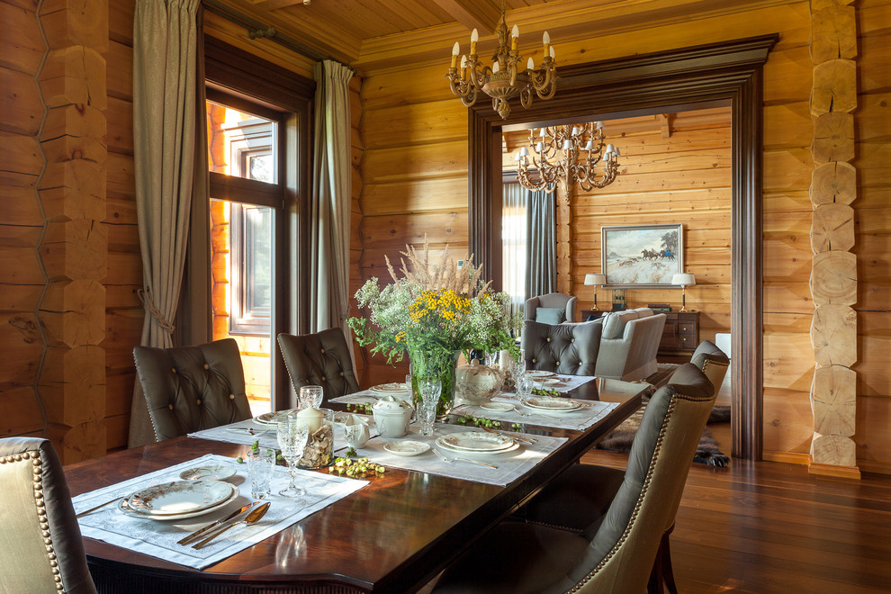 Деревянный дом в классическом стиле