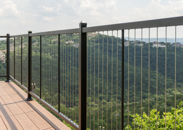 Cat Mountain Pool & Double Decker (Azek, Fortress) contemporary-deck