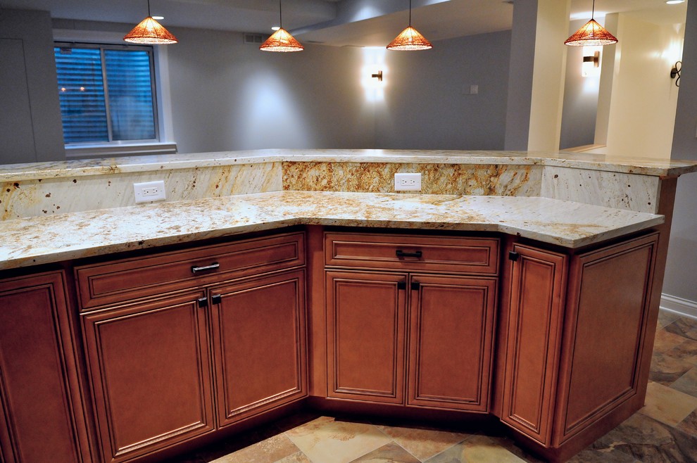 Transitional kitchen photo in Chicago