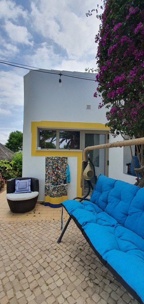 Дом с птицами