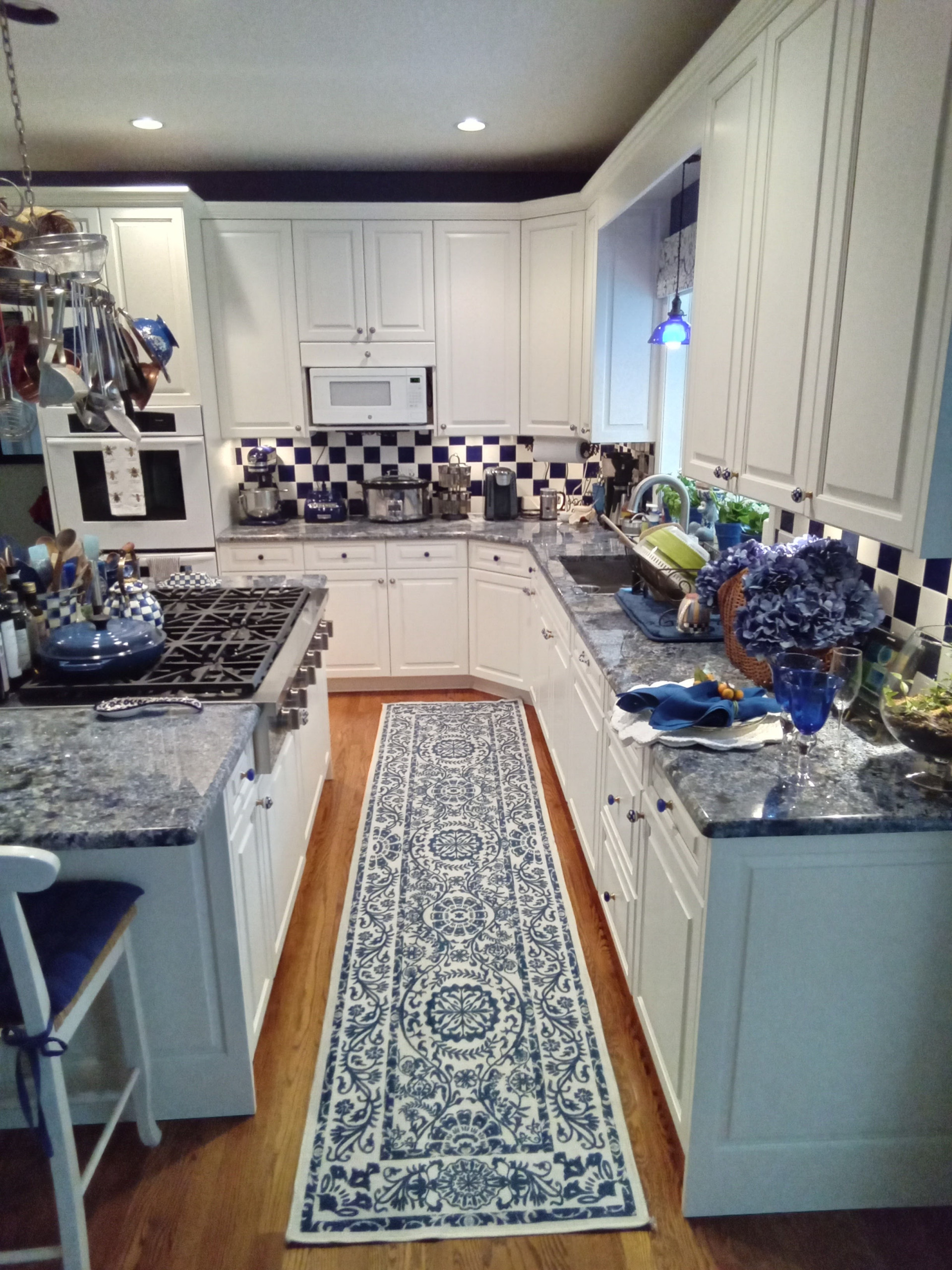Custom Kitchen Cabinets