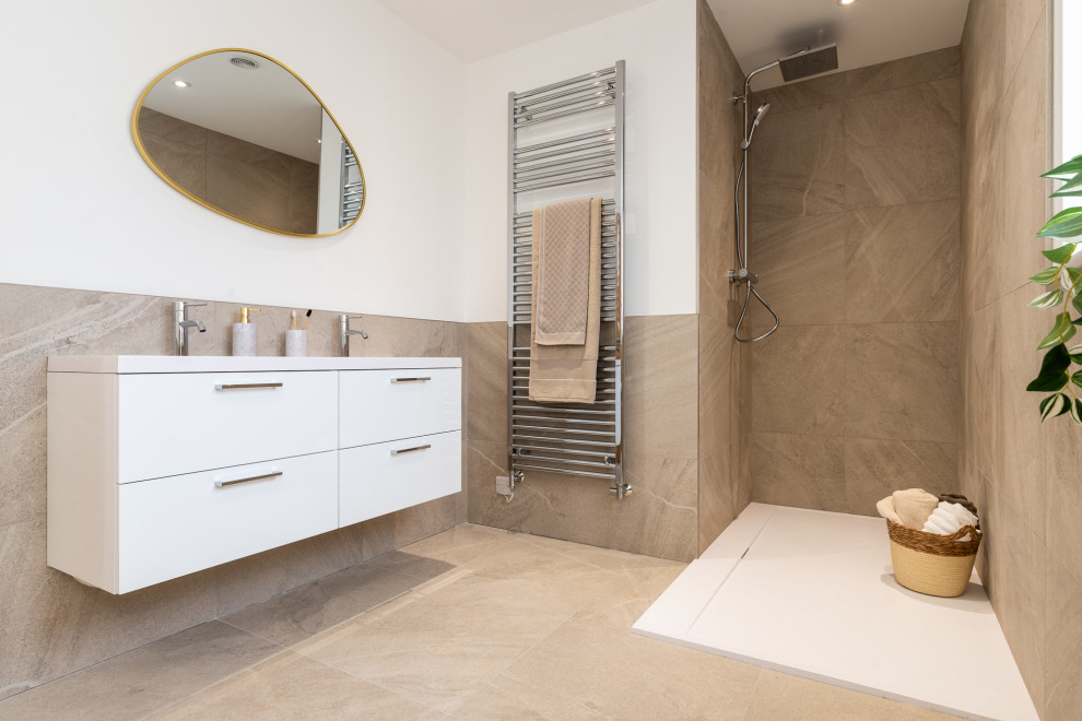 Walnut Close - New Build - Stage to Sell