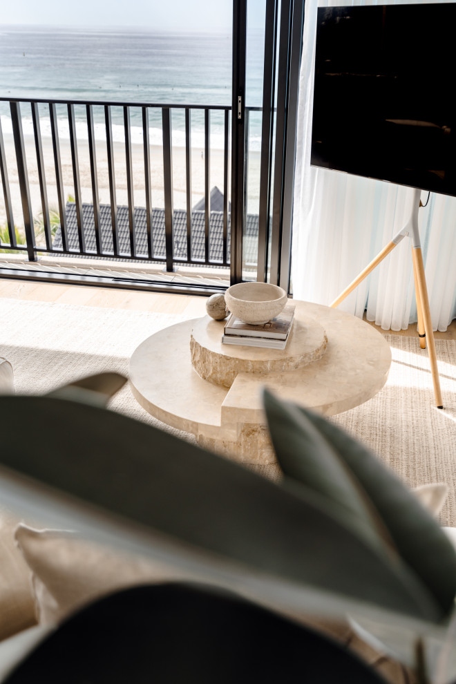 Photo of a beach style living room in Gold Coast - Tweed.