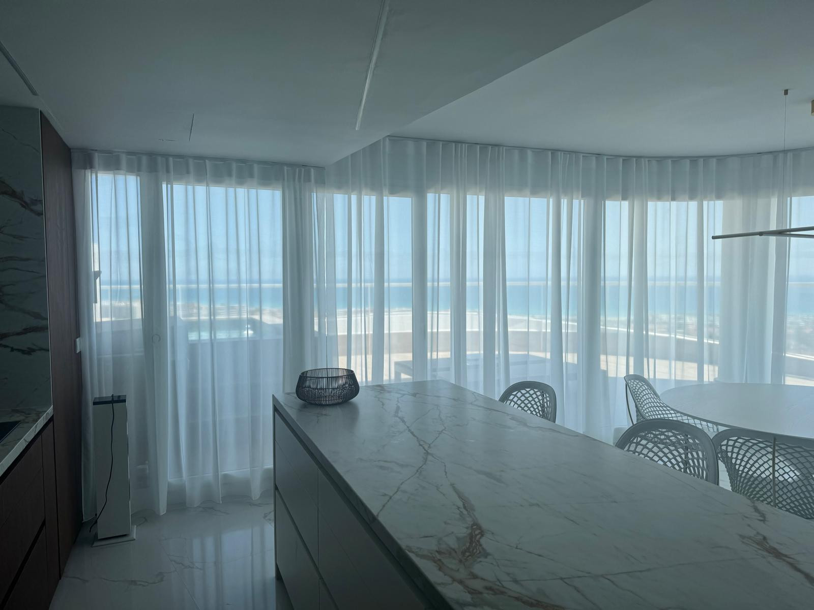 Proyecto de interiorismo/ reforma integral Ático junto al mar ( en curso)