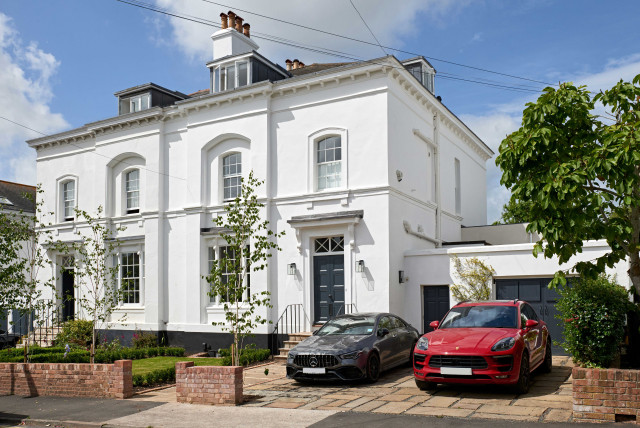 Exeter Villa klassisk-hus-og-facade