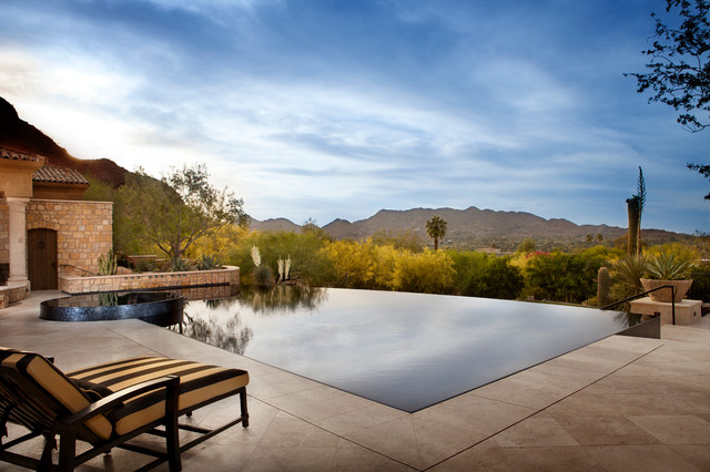 Reflective Oasis modern-pools